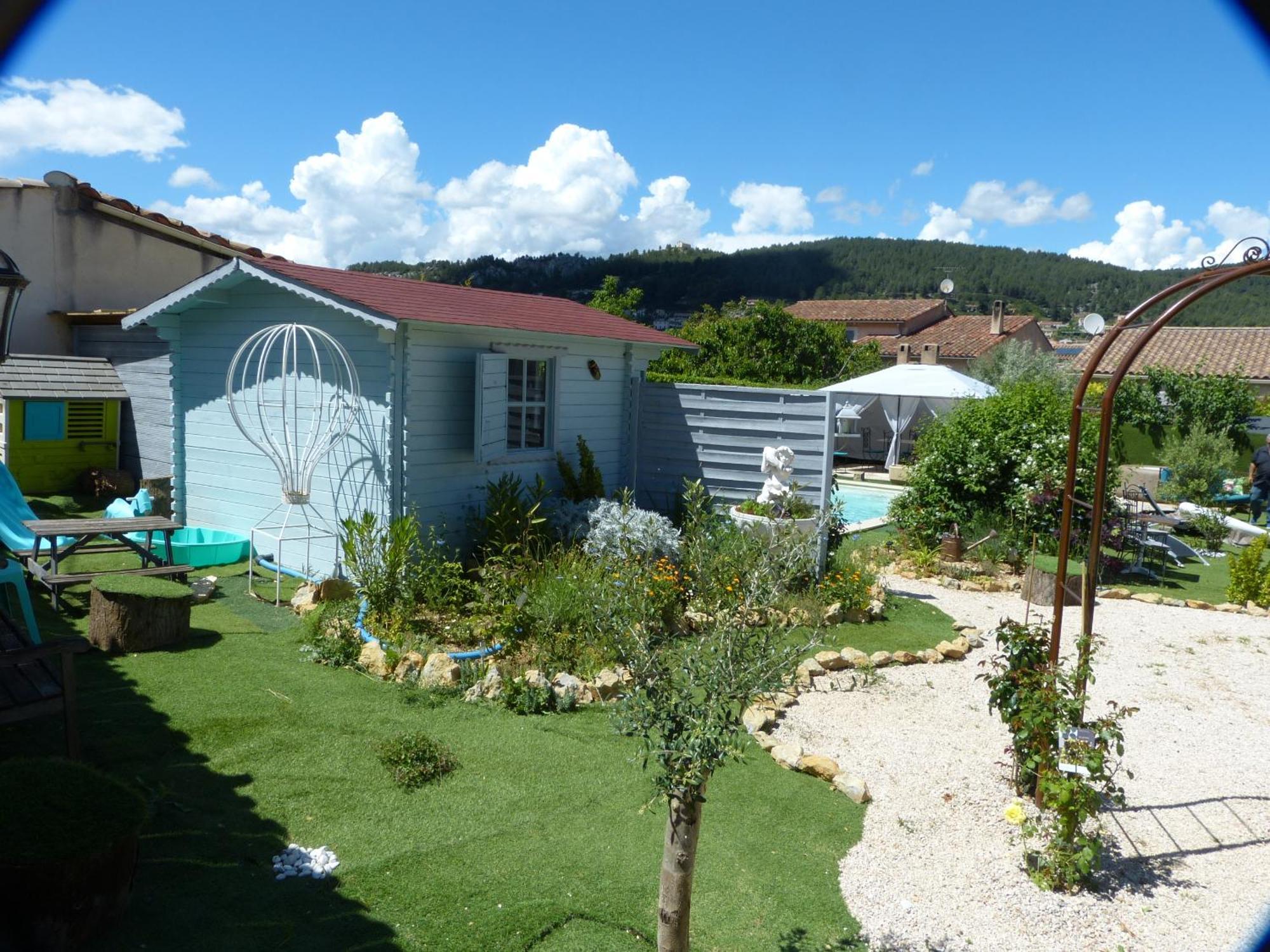 Eclats Du Sud Hebergements "Les Lavandes" Ou "Les Romarins" Meubles De Tourisme Classes 3 Etoiles Auriol Ruang foto